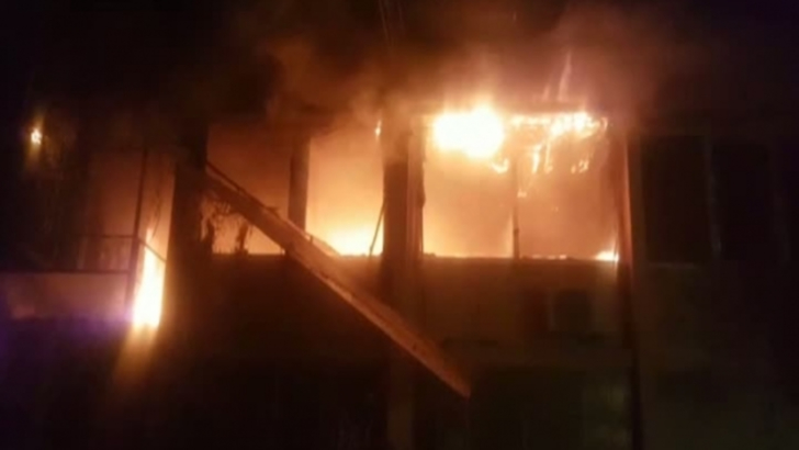 VIDEO Incendiu puternic la o fabrică din Brașov